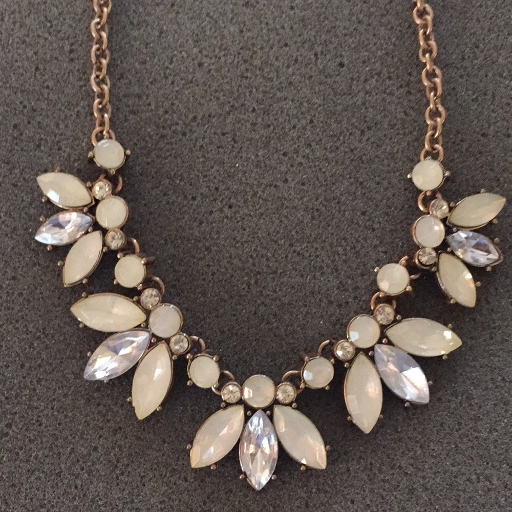 2 Interchangeable Necklaces - Picture 9 of 13